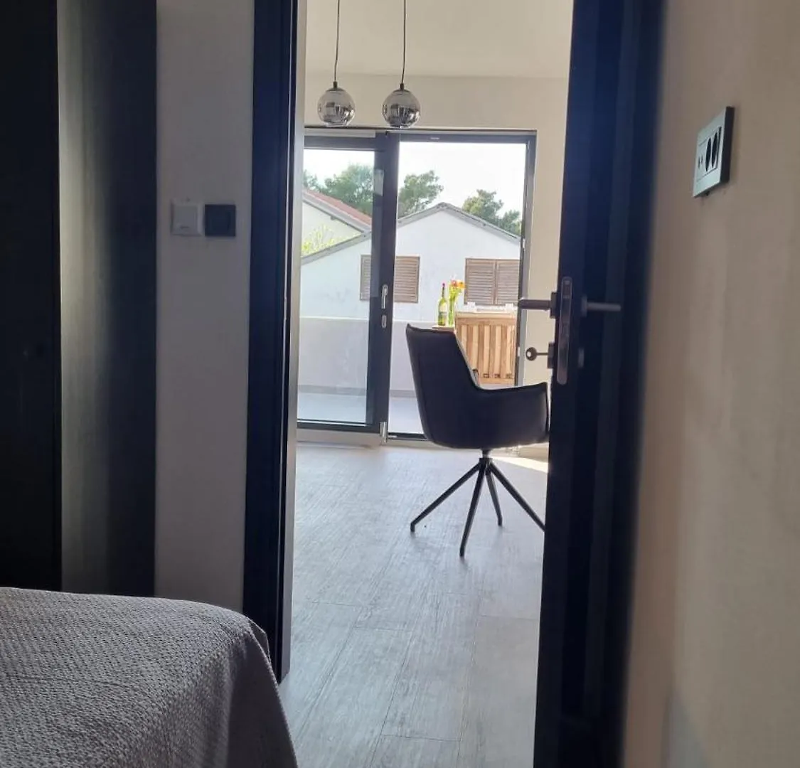 Salt And Sun Apartment Vir 0*,  Croacia